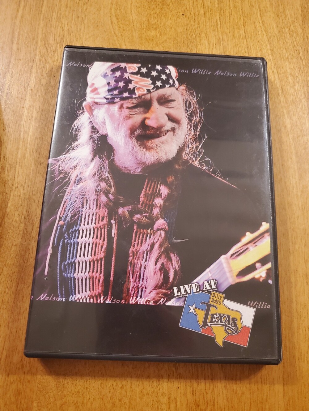 WiLLiE NELSON IN CONCERT LiVE AT BiLLY BOB'S TEXAS 2-DiSC DVD SET w/ INSERTS